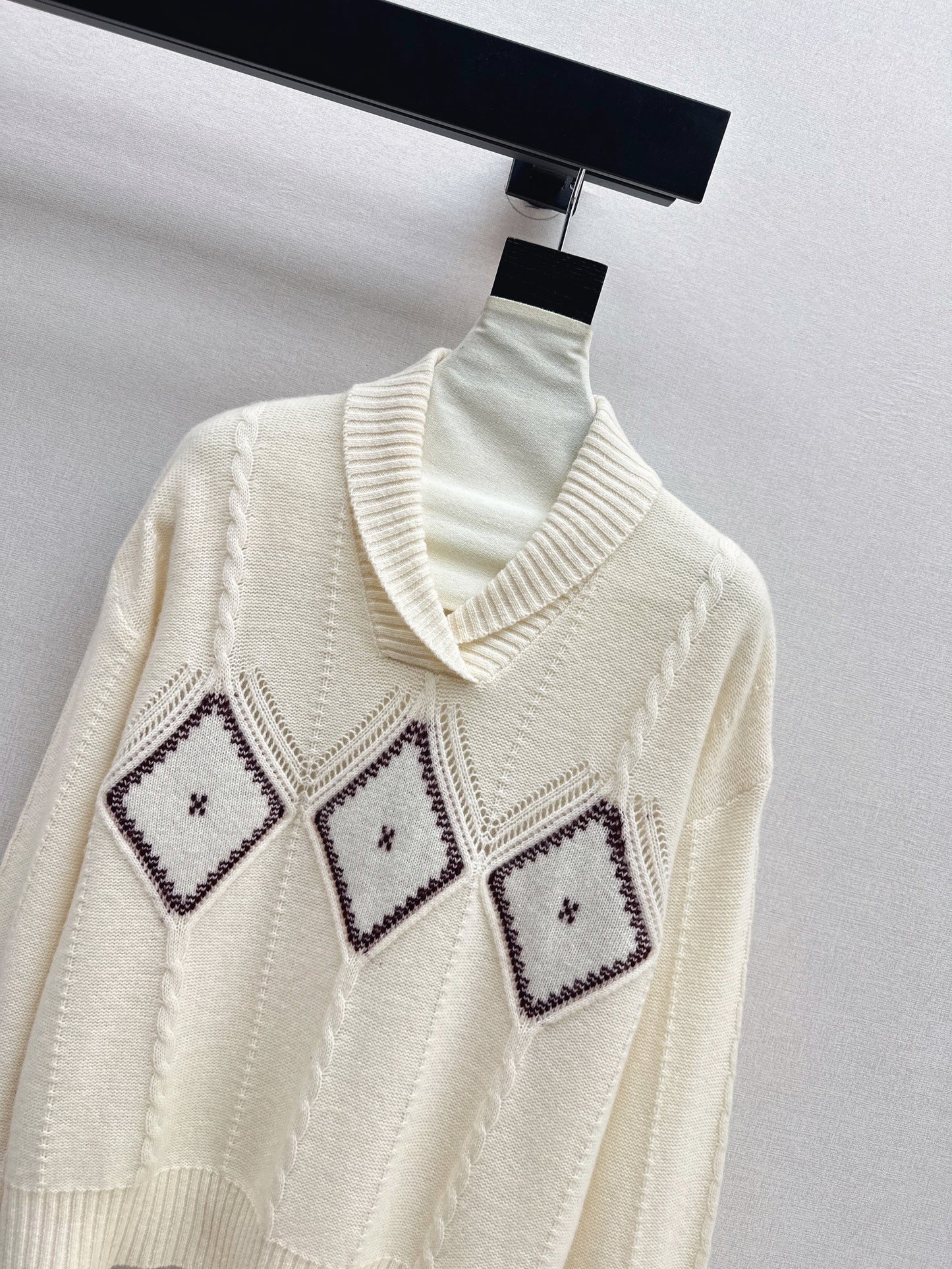 Ral NEW Knitted sweater