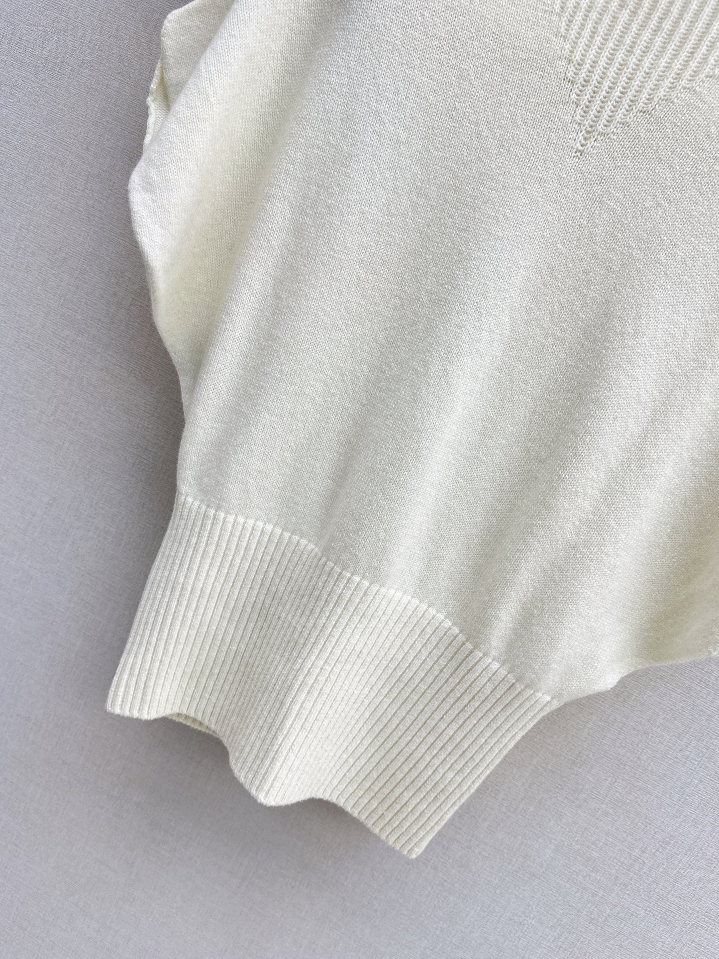 Brun NEW sleeveless sweater with belted