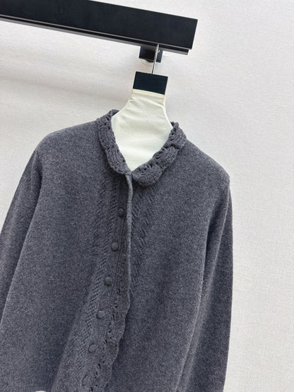 Es NEW Knitted cardigan