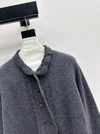 Es NEW Knitted cardigan