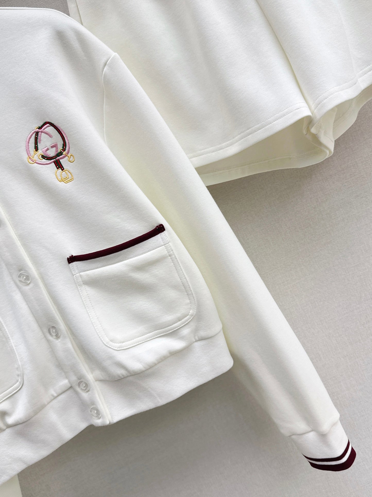 Guc NEW Cardigan shorts set