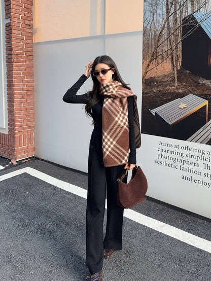 Brun NEW Knitted suit