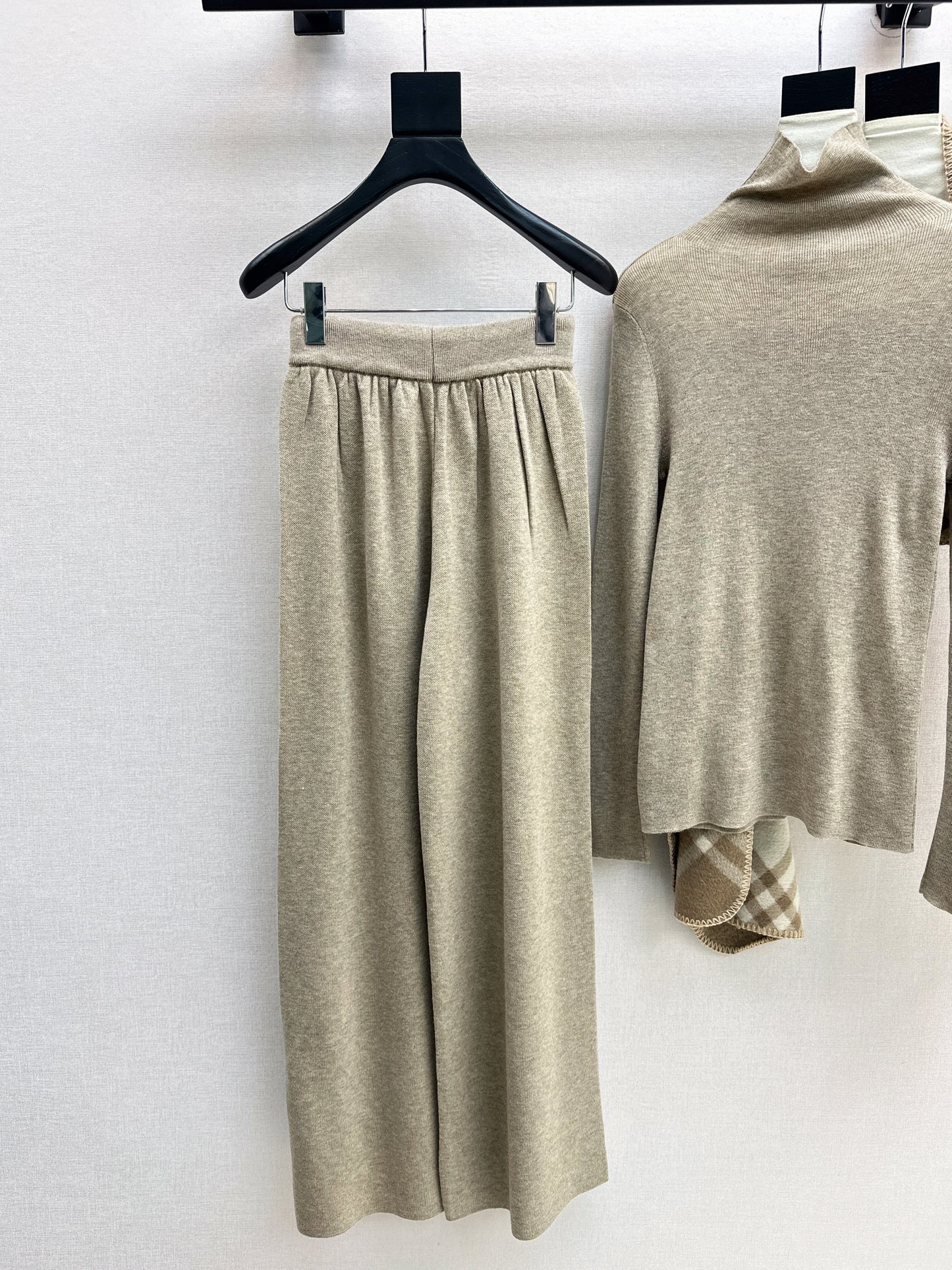 Brun NEW Knitted suit