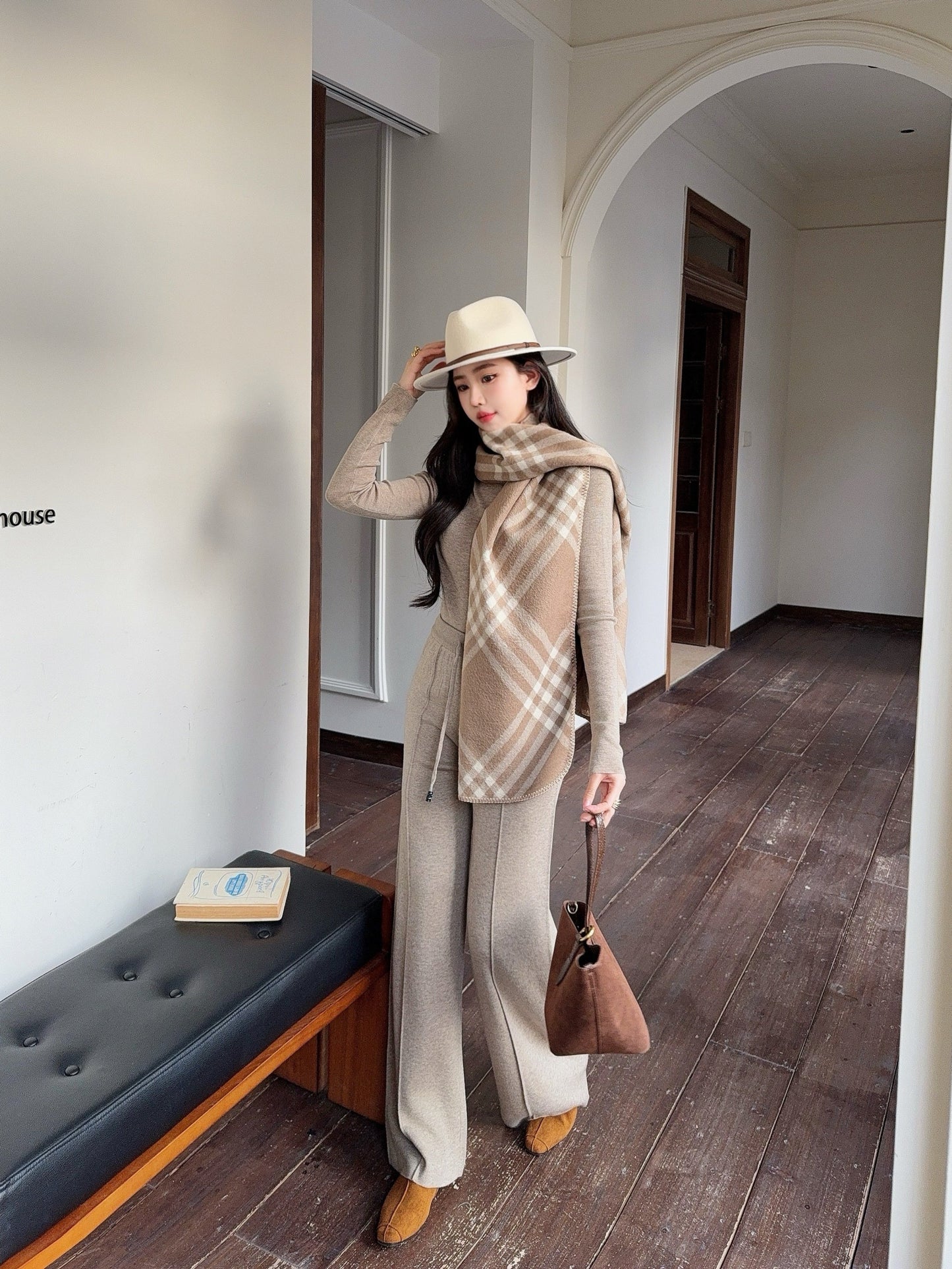 Brun NEW Knitted suit