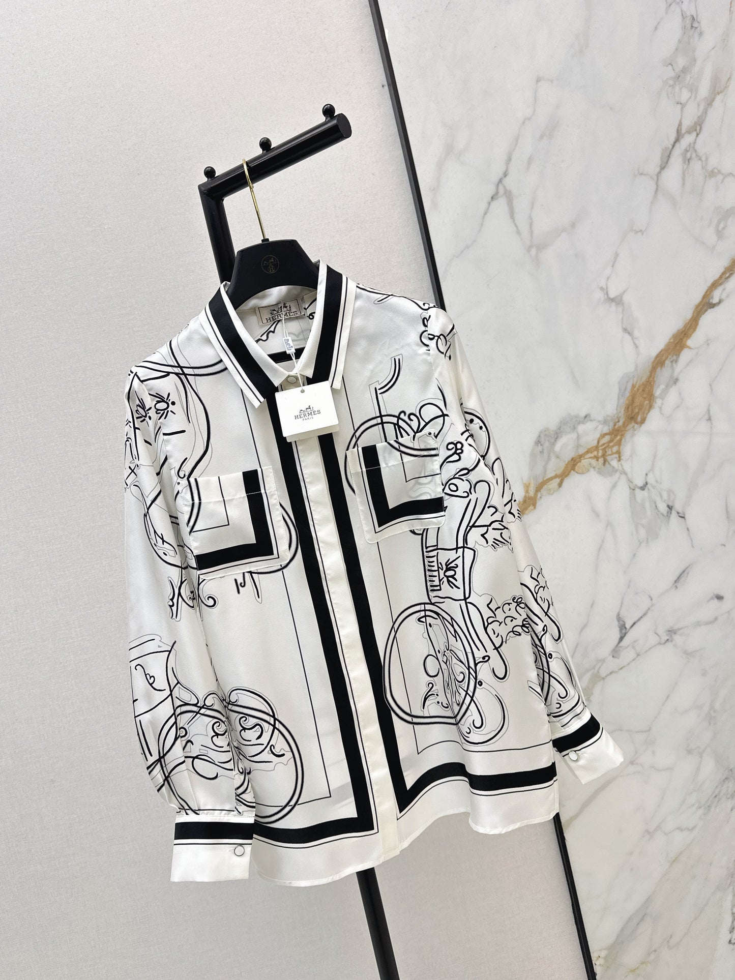 Herm NEW printed shirt