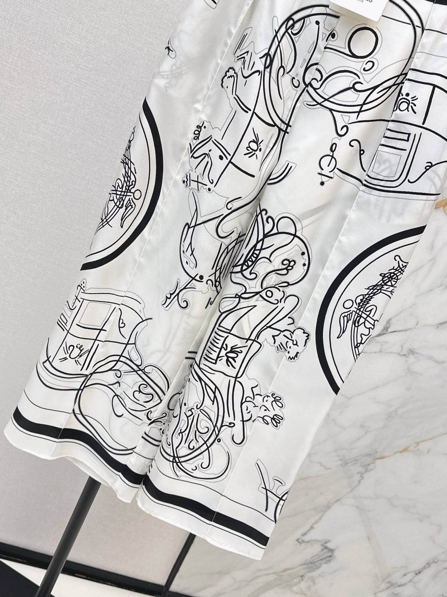 Herm NEW printed silk wide-leg trousers