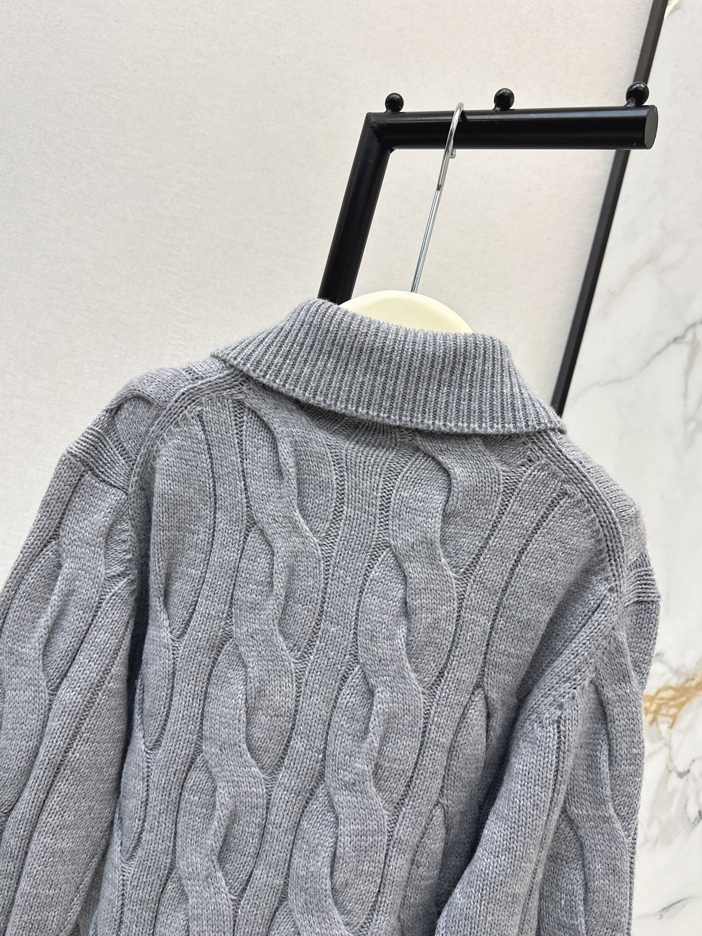 Ral NEW Knitted cardigan