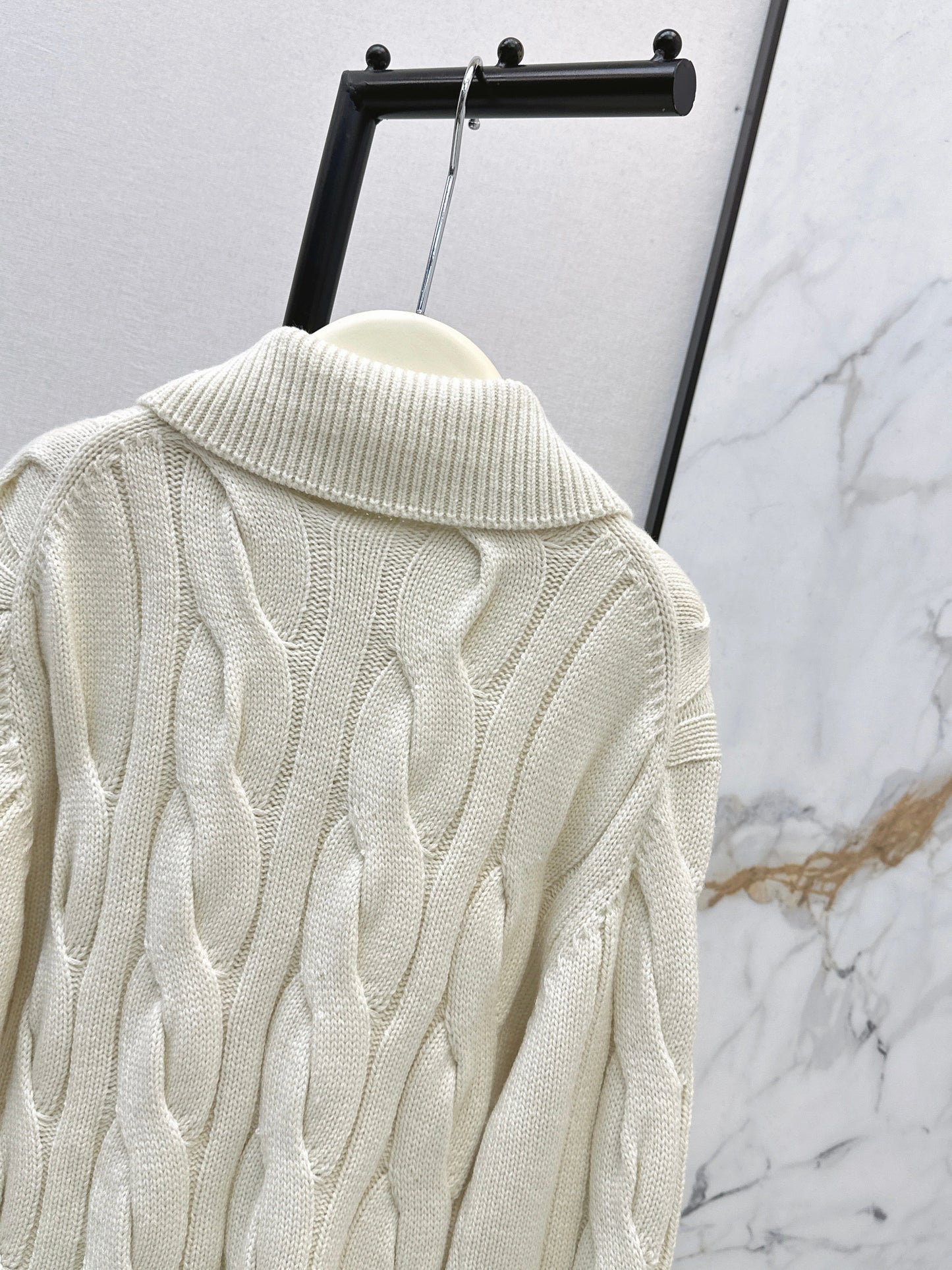 Ral NEW Knitted cardigan