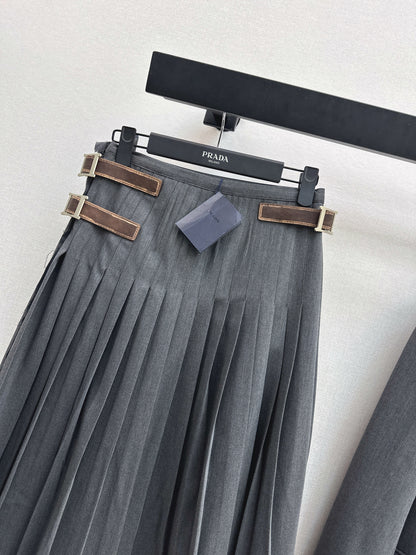 Pra NEW pleated skirts