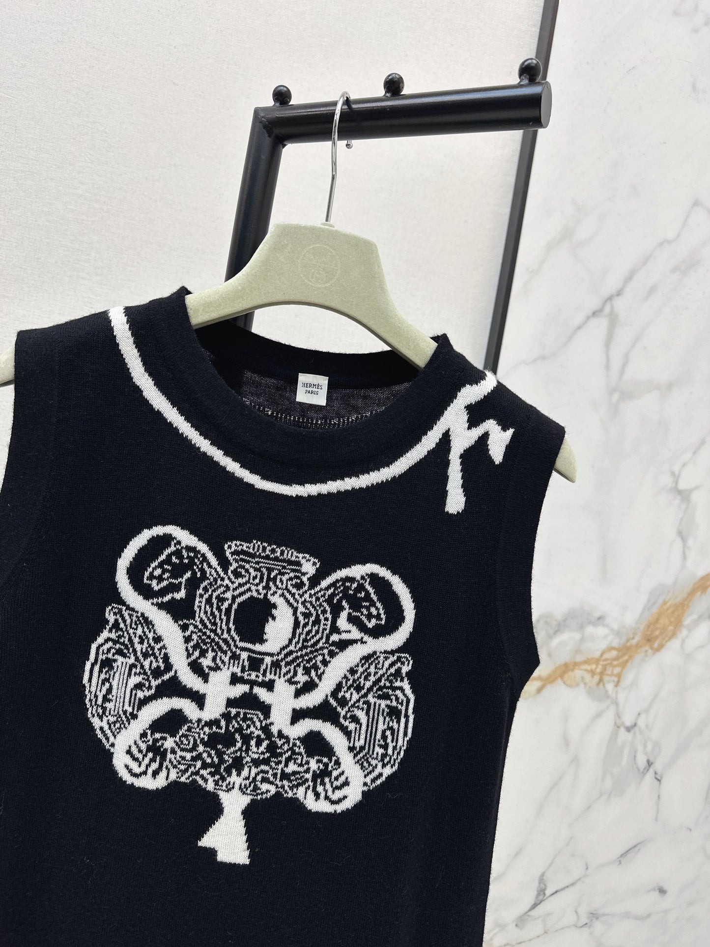 Herm NEW jacquard sleeveless dress