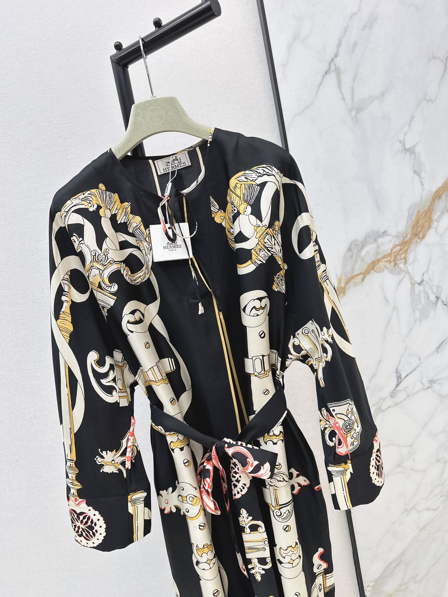 Herm NEW batwing sleeve print dress