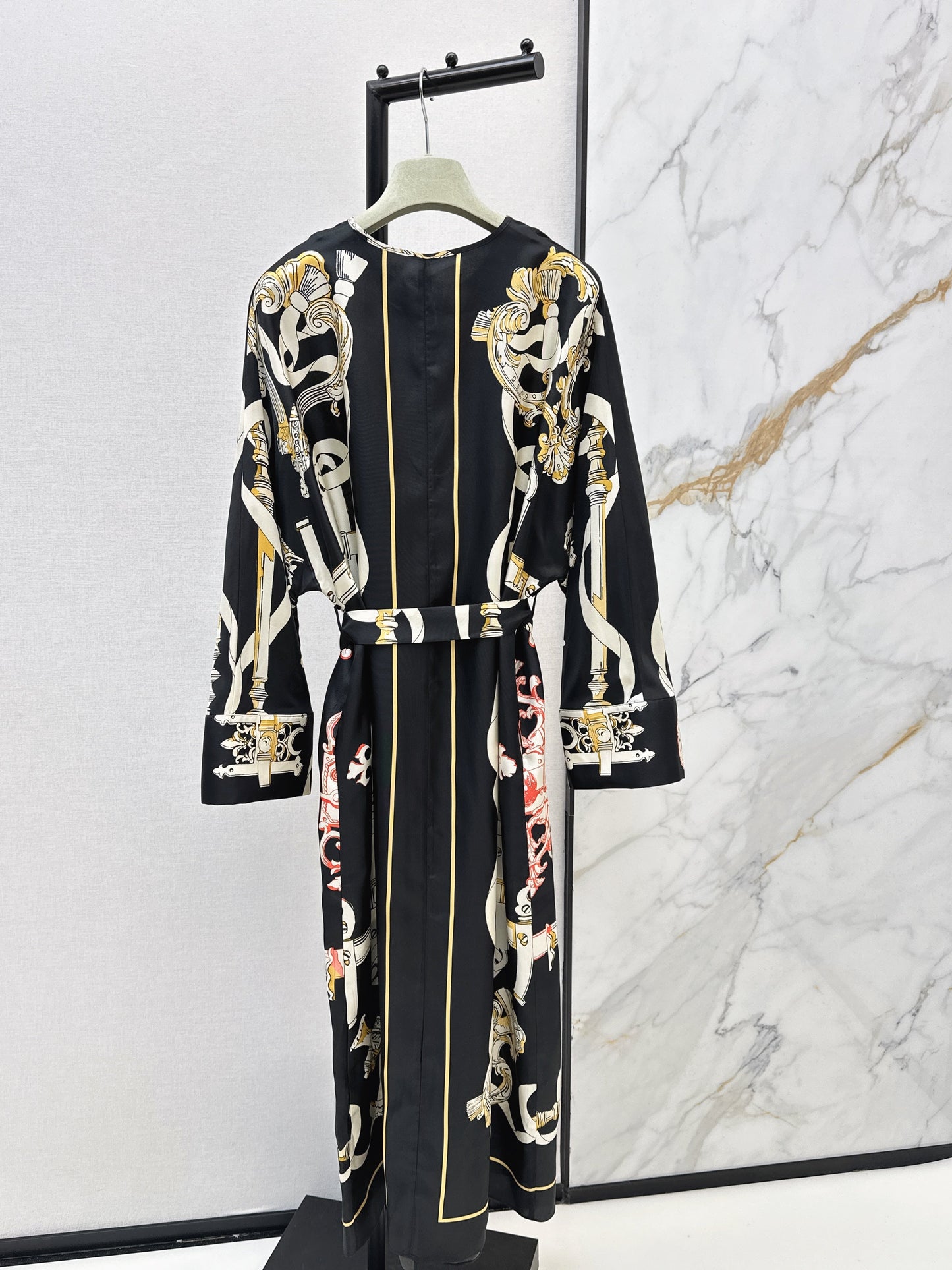 Herm NEW batwing sleeve print dress