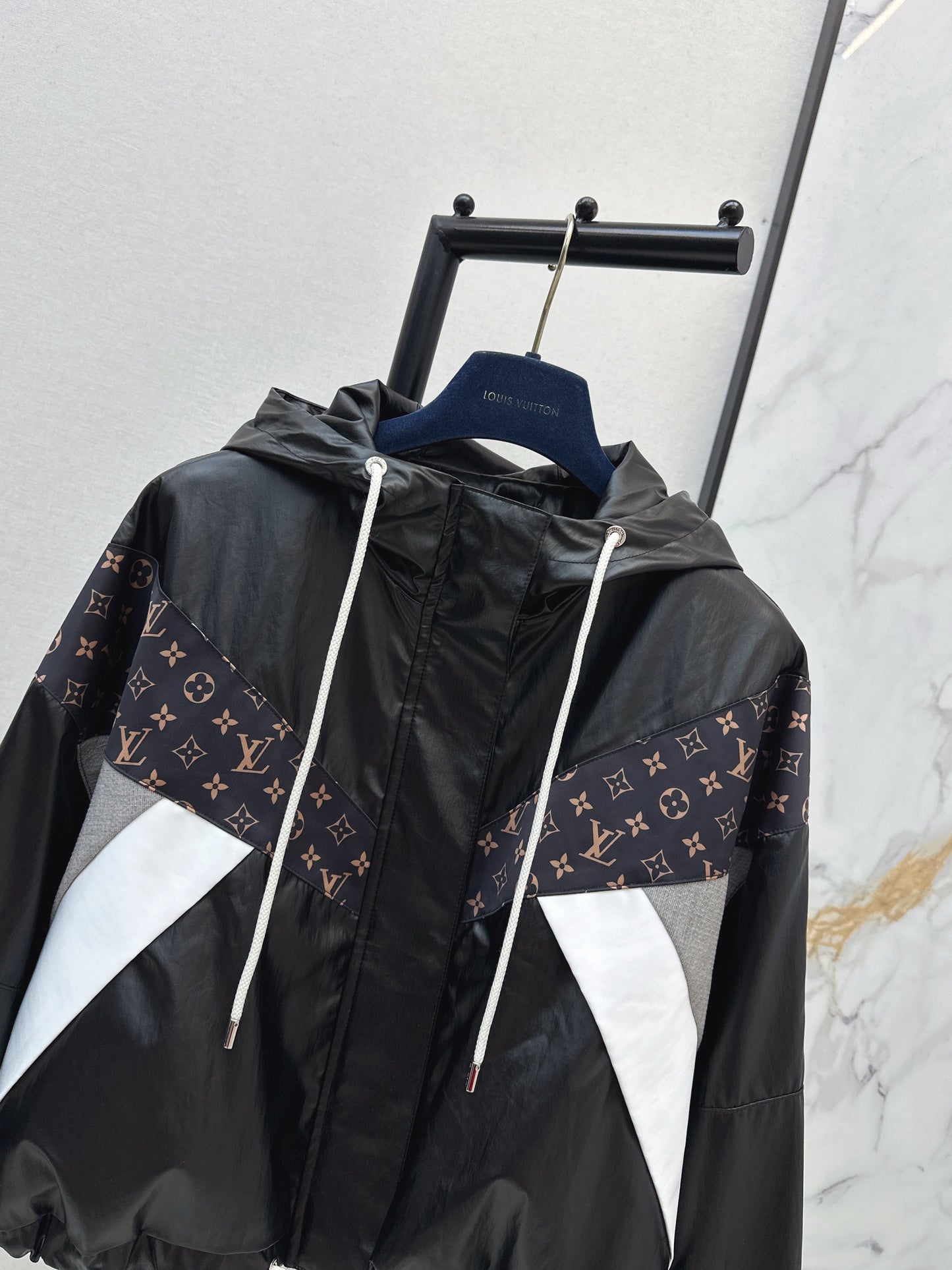 Louis NEW Hooded color-block zip-up jacket