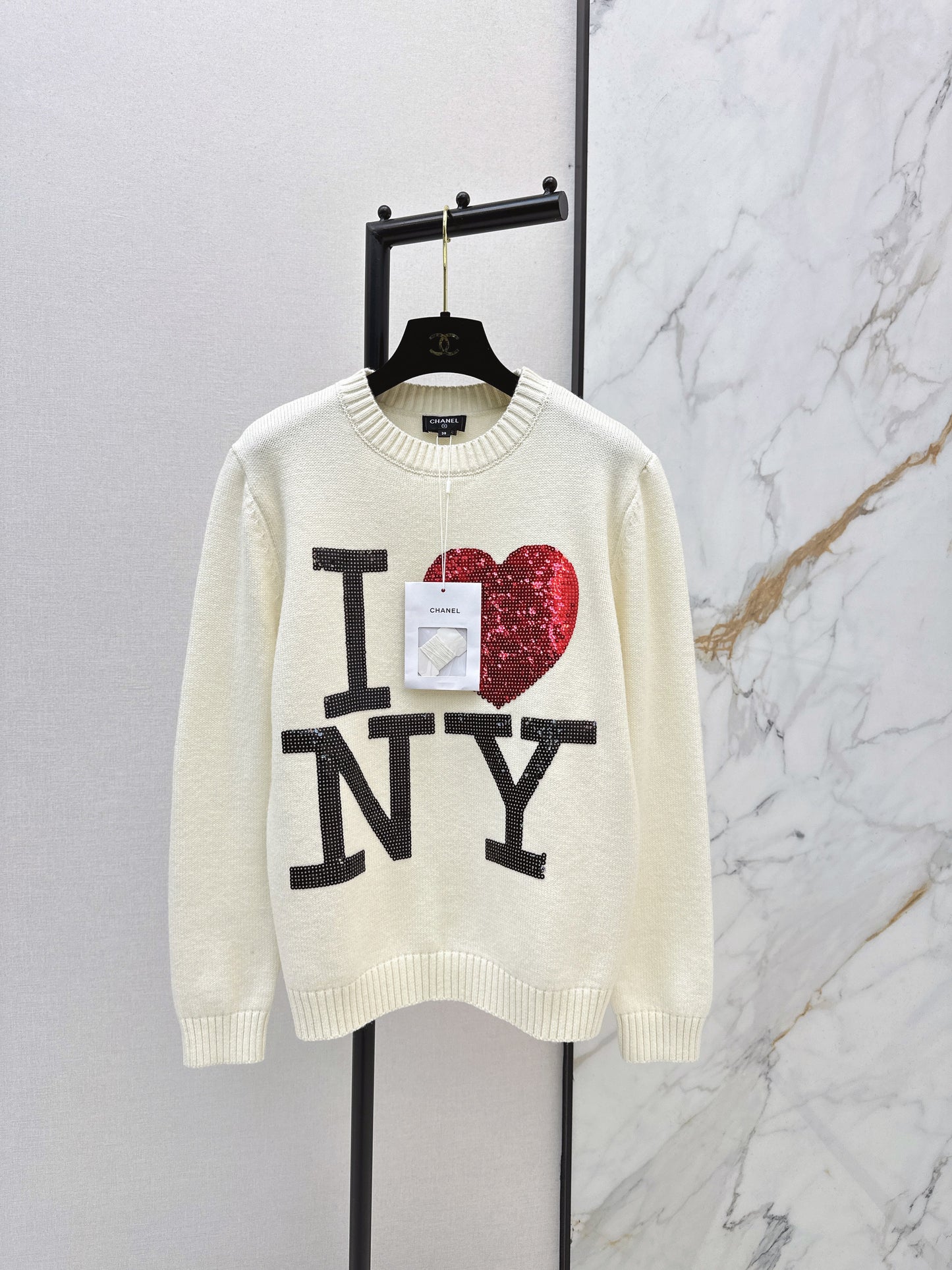 Chan NEW Sequined knitted sweater