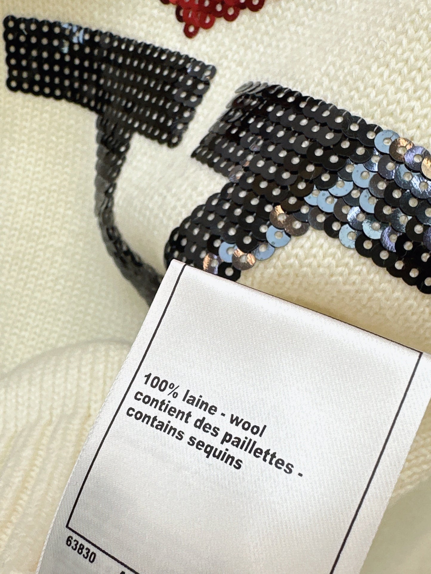 Chan NEW Sequined knitted sweater