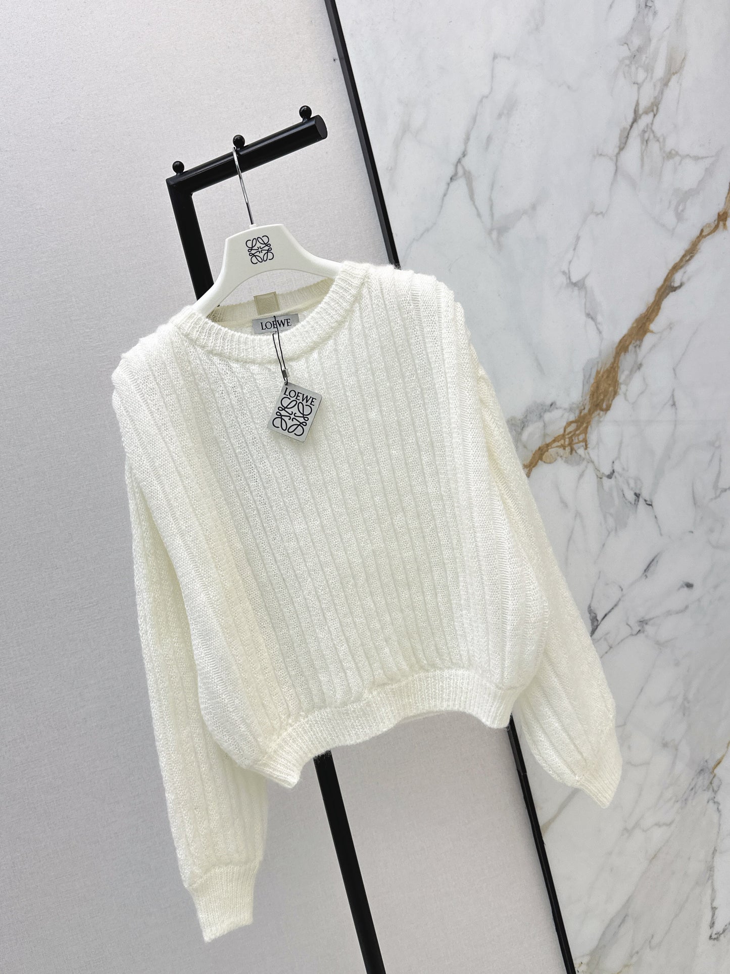 Loe NEW lantern sleeve sweater