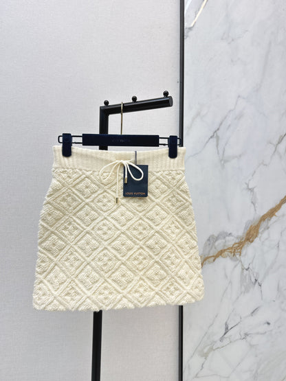 Louis NEW textured knit skirts