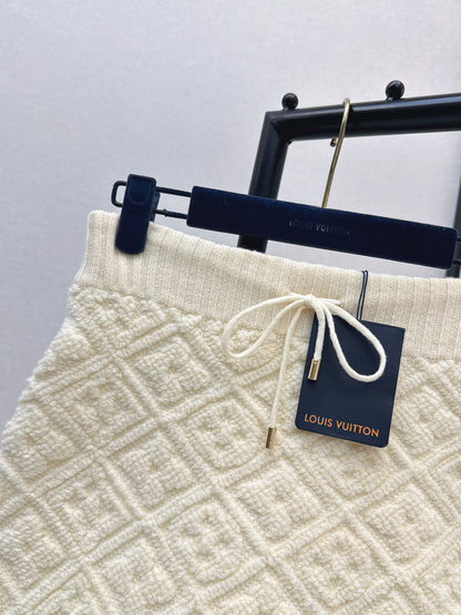 Louis NEW textured knit skirts