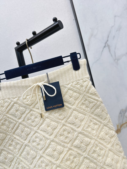 Louis NEW textured knit skirts