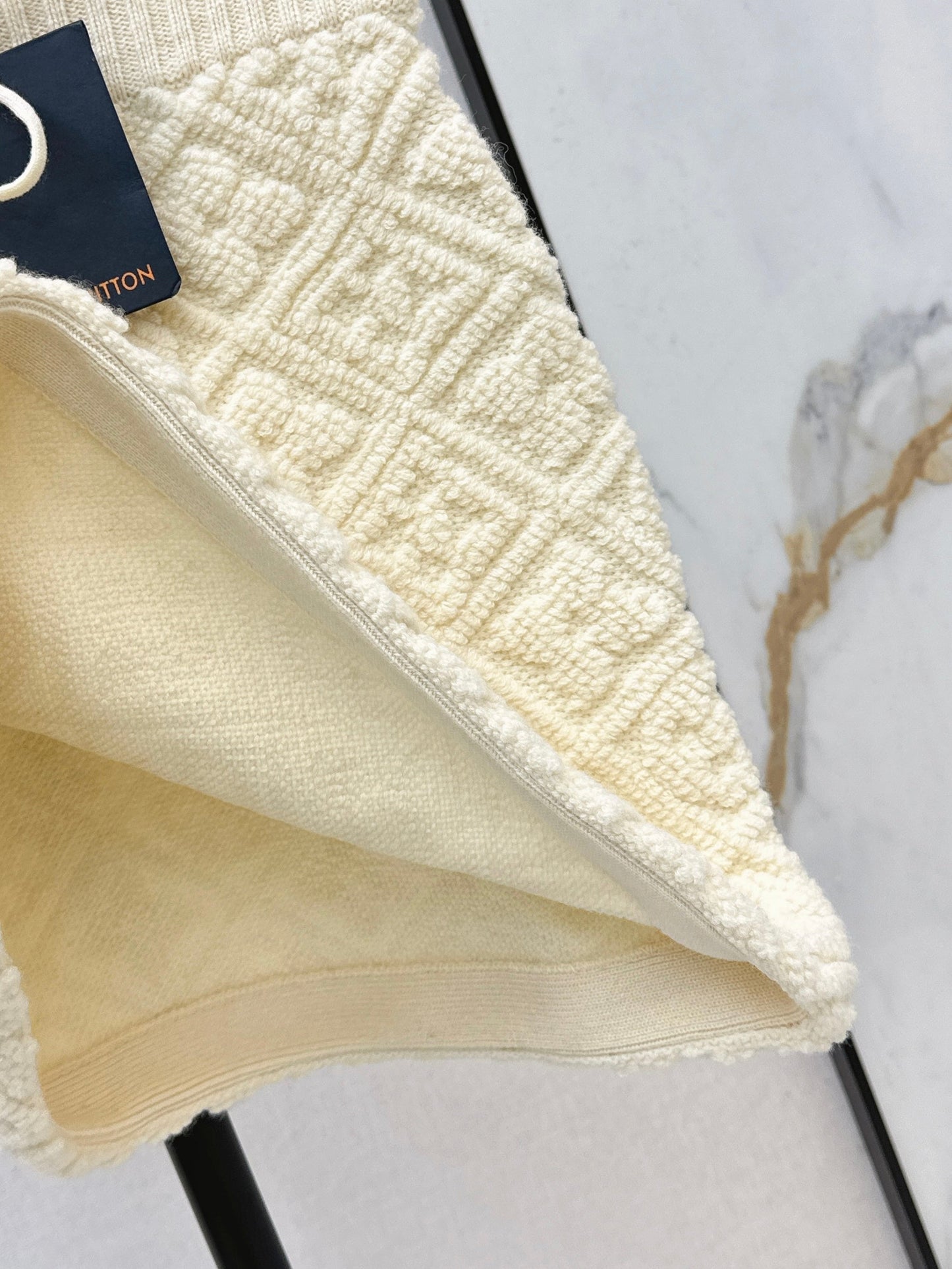 Louis NEW textured knit skirts