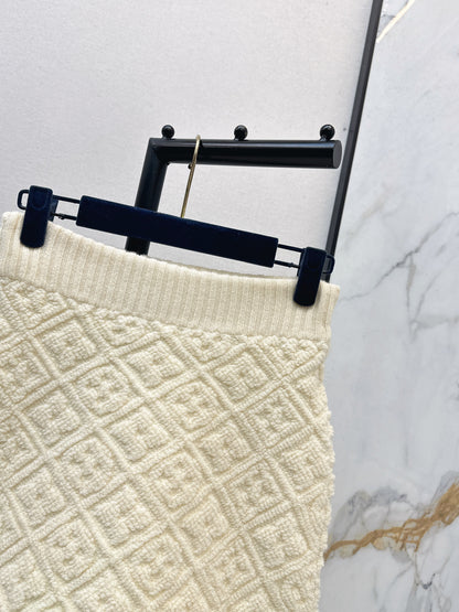 Louis NEW textured knit skirts