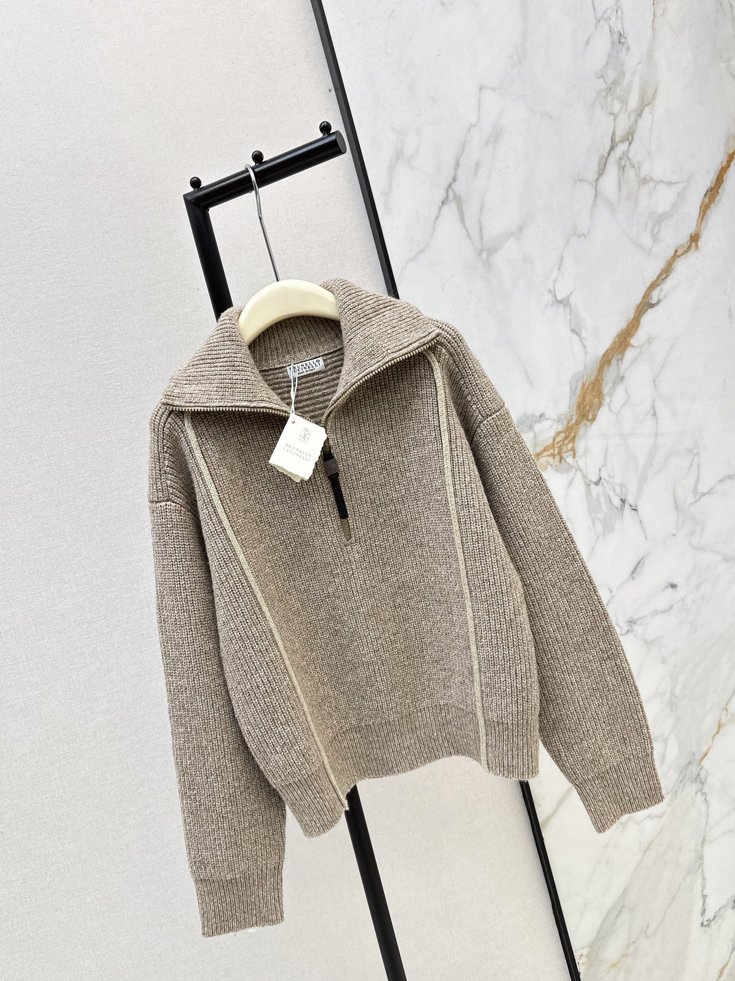 Brun NEW zip-up sweater