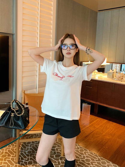 Chan NEW contrast lettering t-shirt