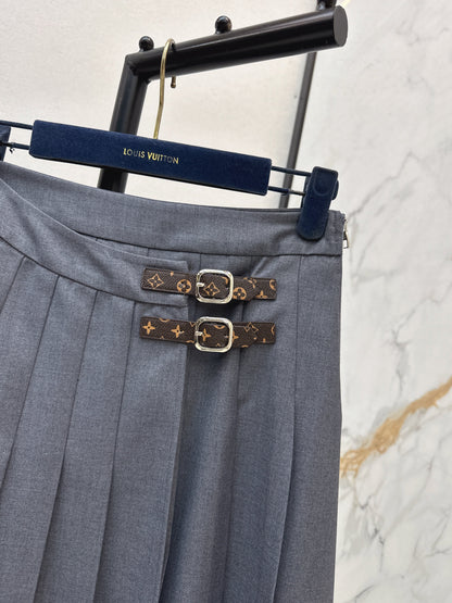 Louis NEW pleated skirts