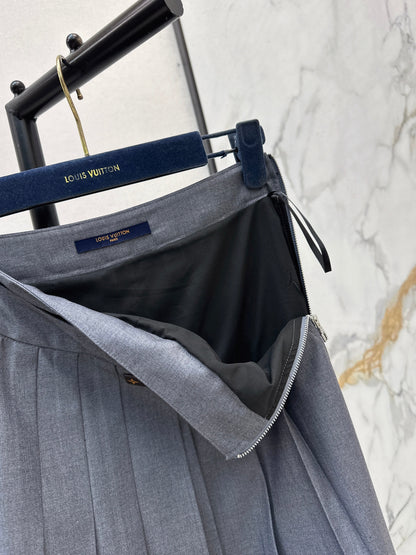 Louis NEW pleated skirts