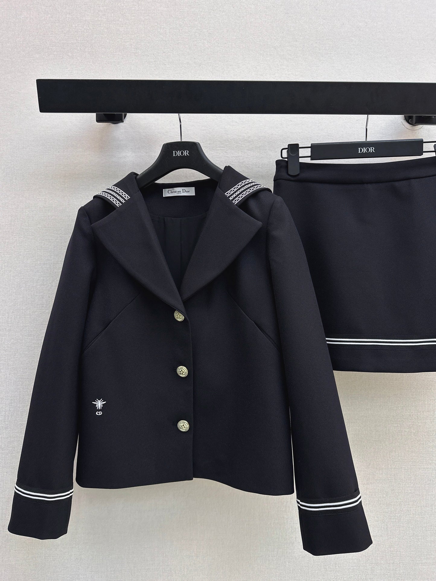 CD NEW Nautical-style suit