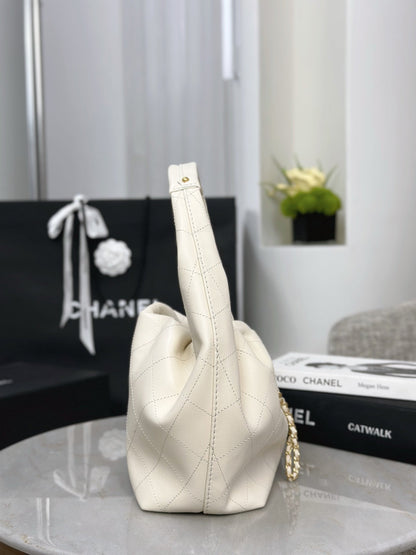 Chan NEW 26C hobo bag