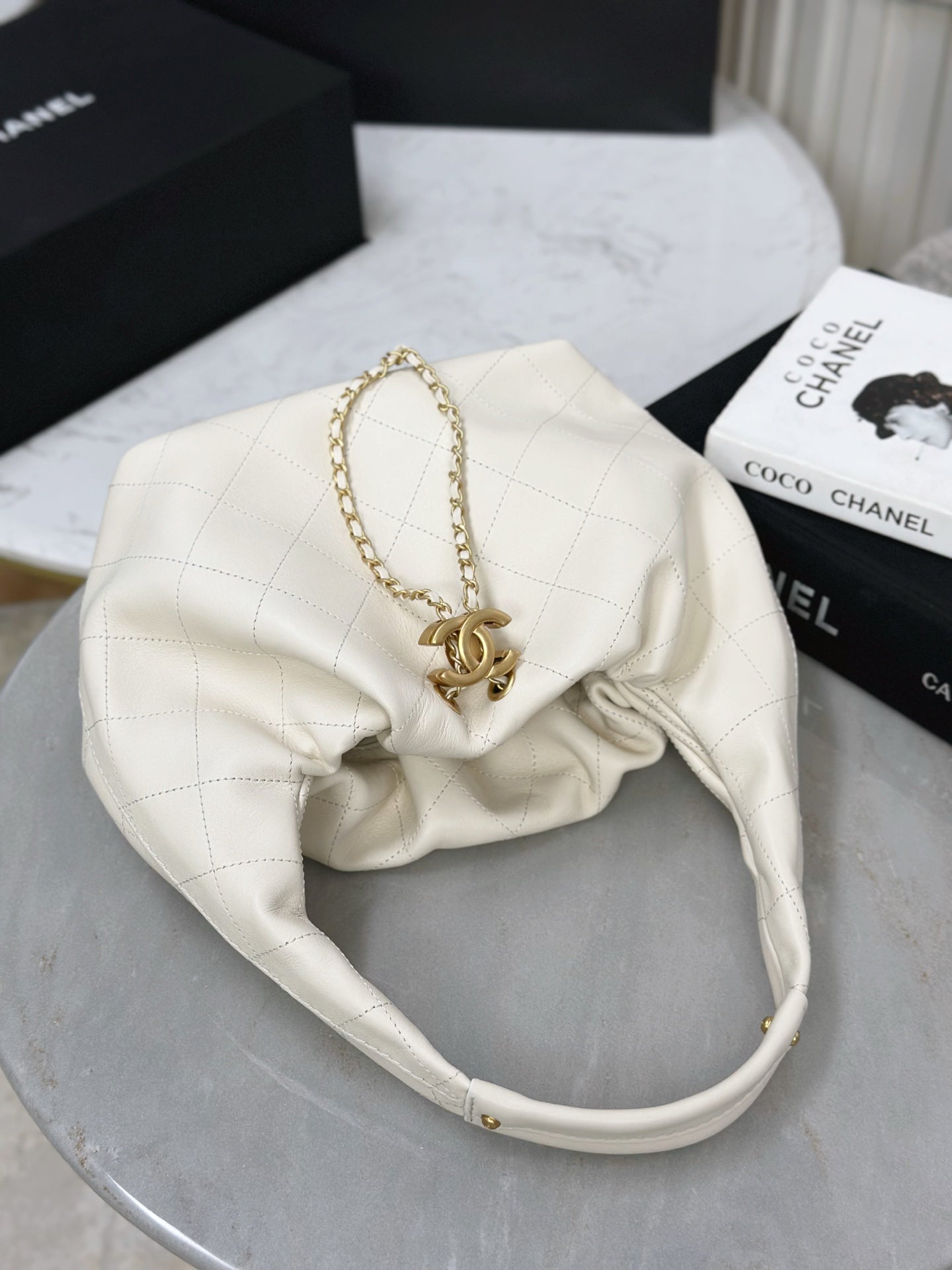 Chan NEW 26C hobo bag