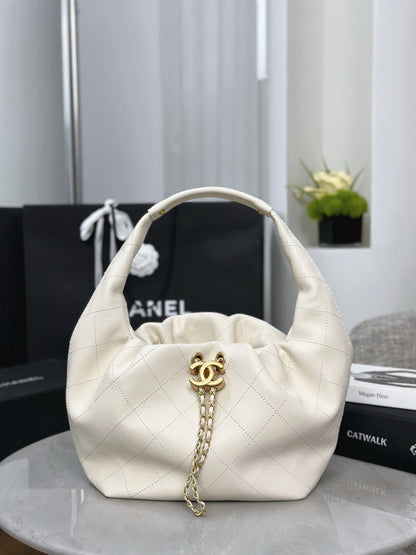 Chan NEW 26C hobo bag