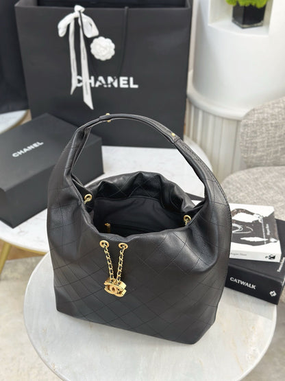 Chan NEW 26C hobo bag