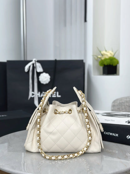 Chan NEW 26C hobo bag