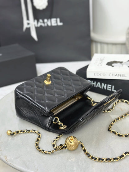 Chan NEW cf17 chain shoulder bag