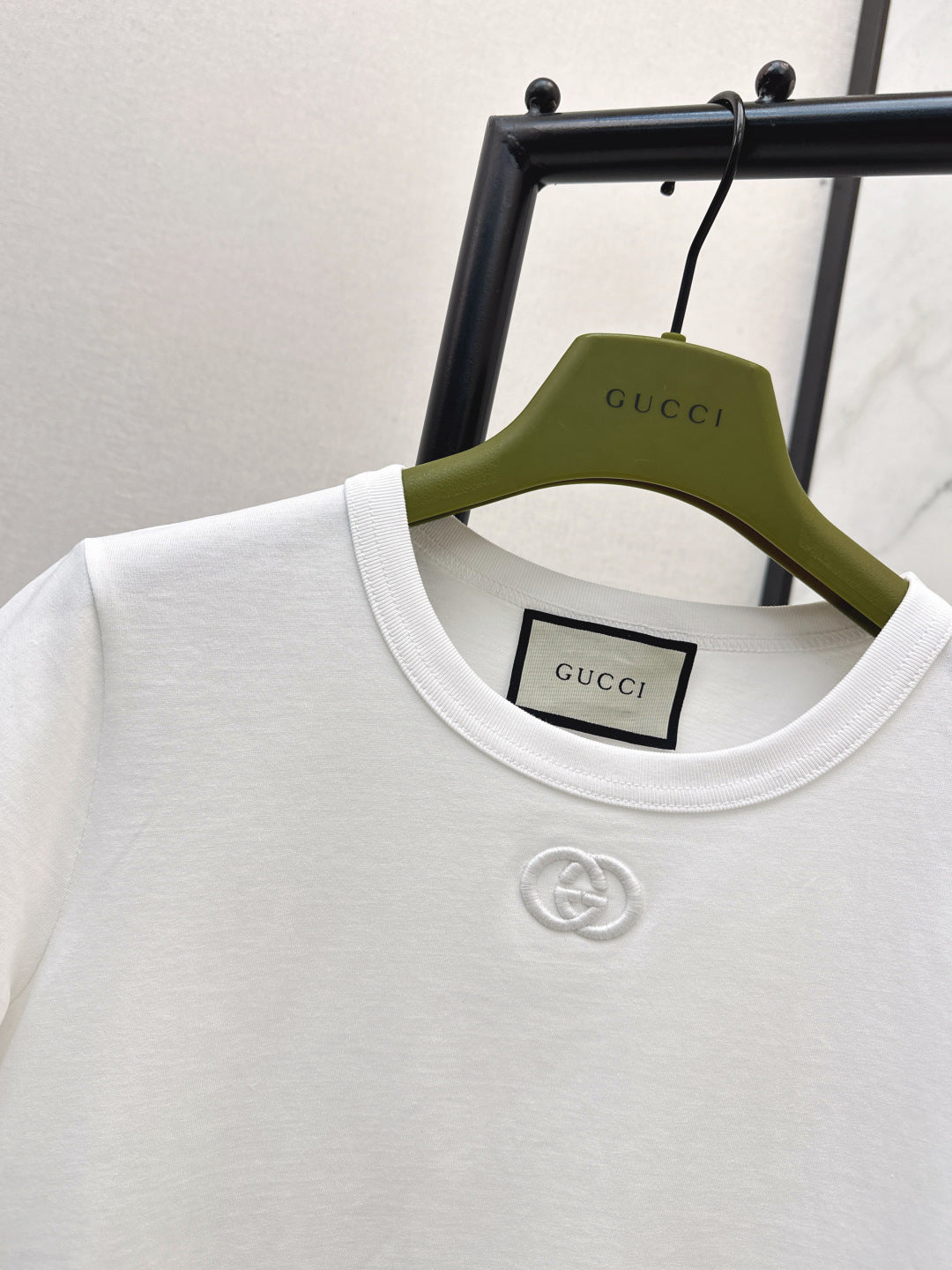 Guc NEW embroidery t-shirt