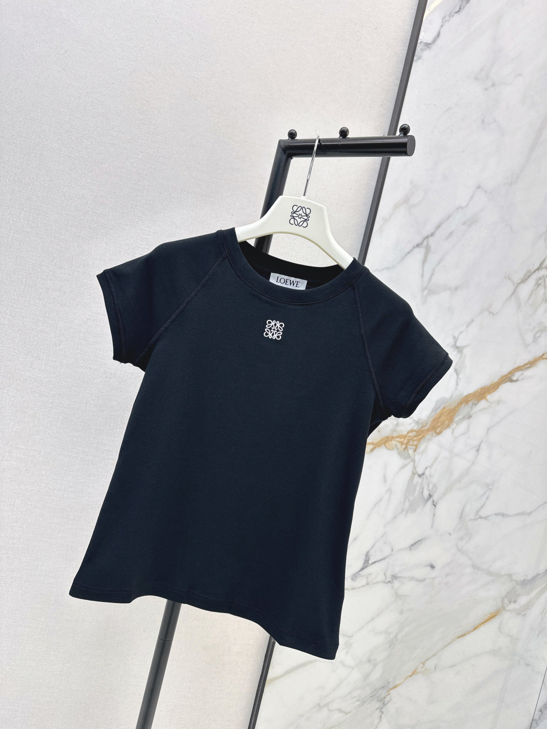 Loe NEW embroidered T-shirt