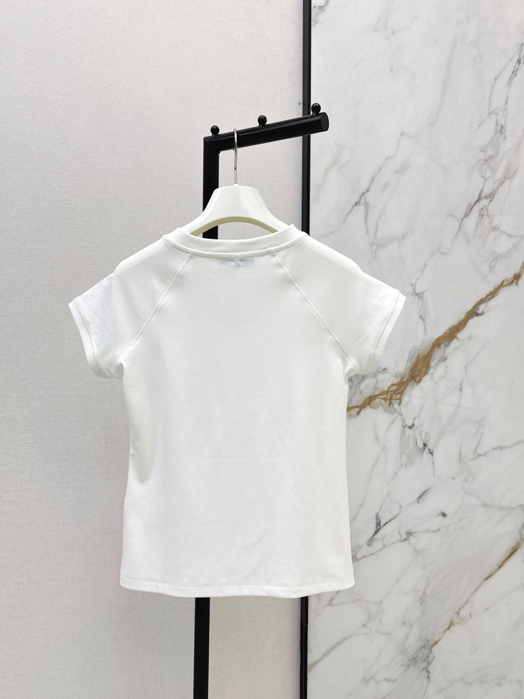 Loe NEW embroidered T-shirt