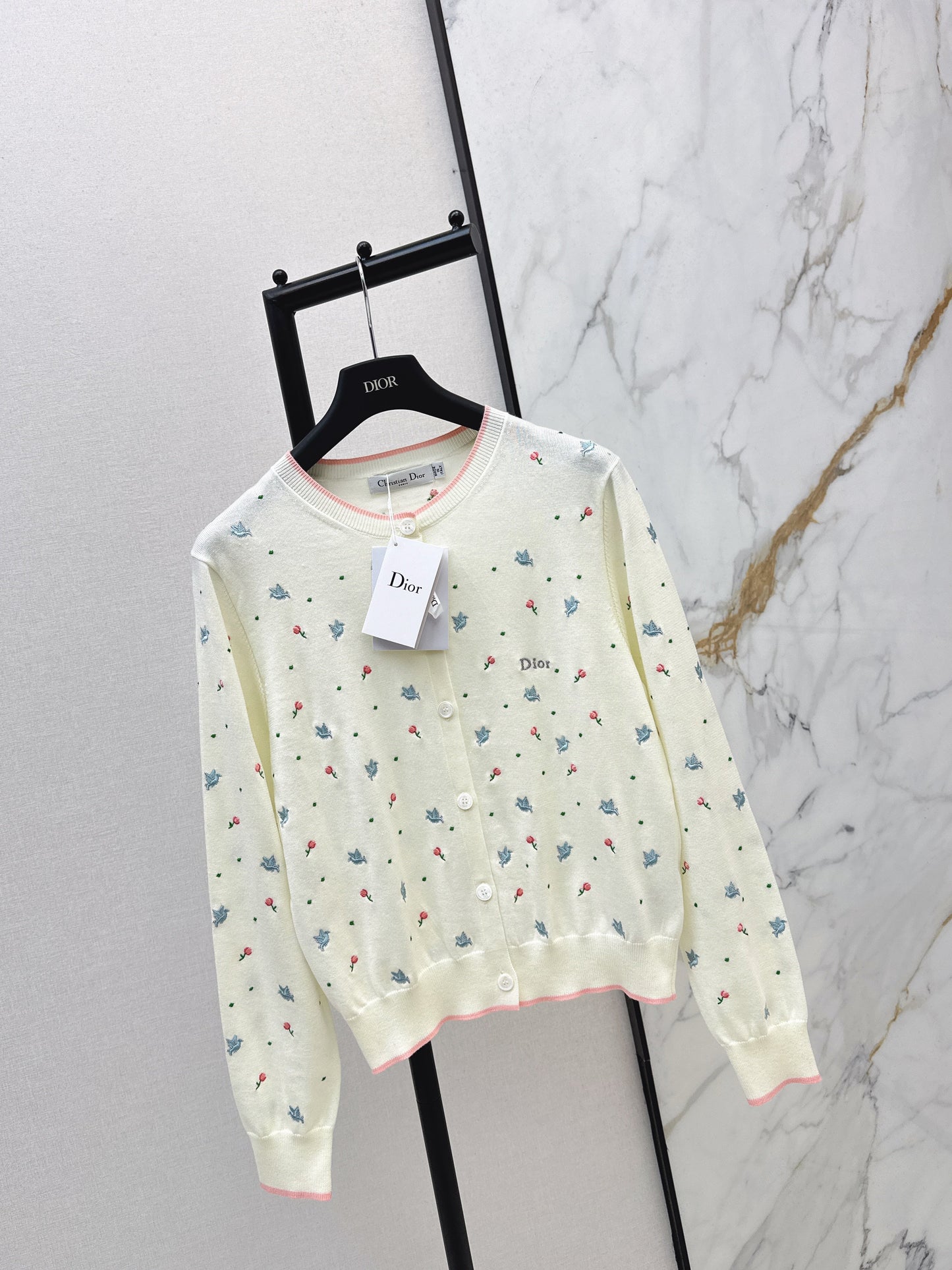 CD NEW embroidery cardigan