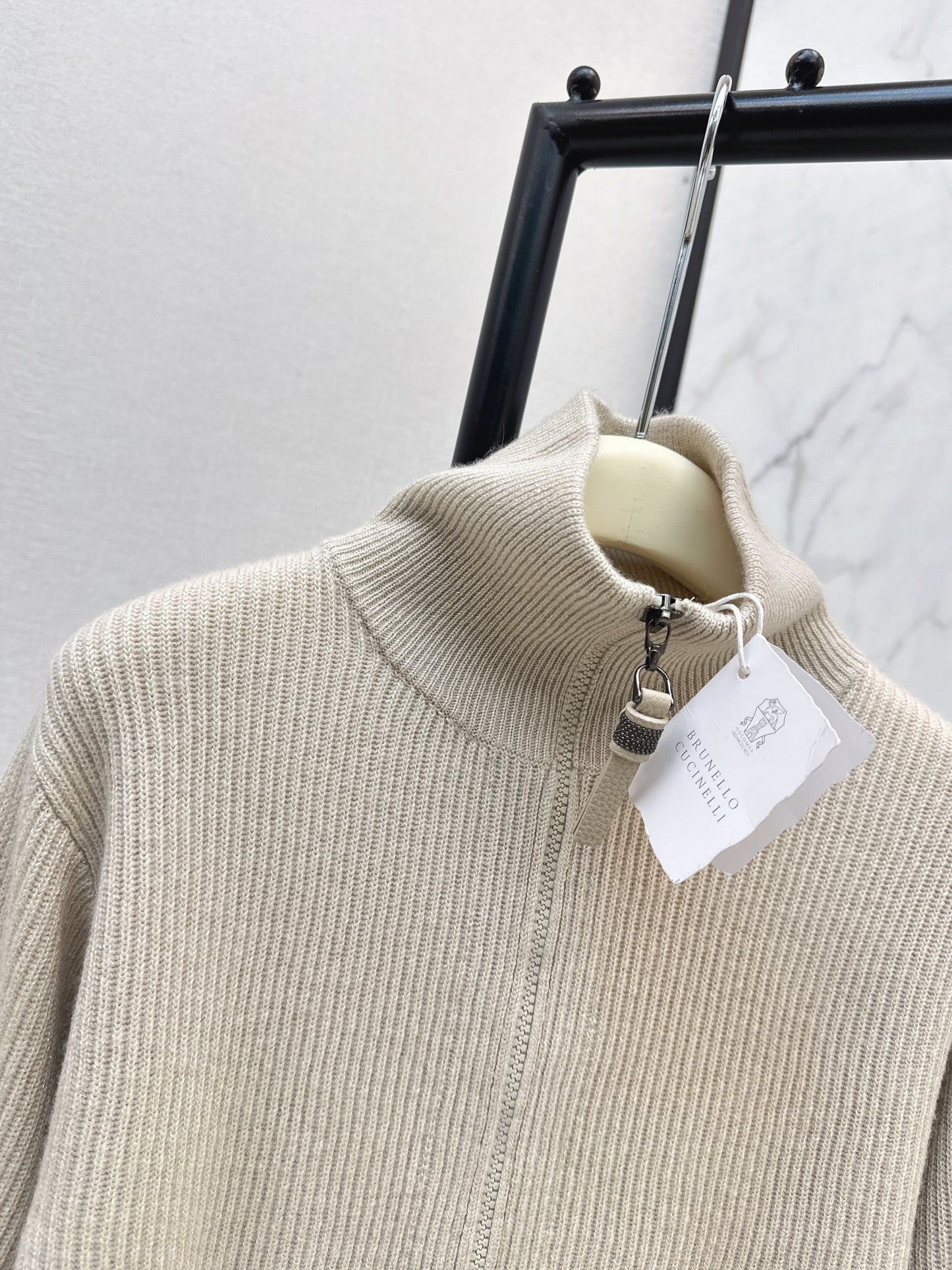 Brun NEW zip-up sweater