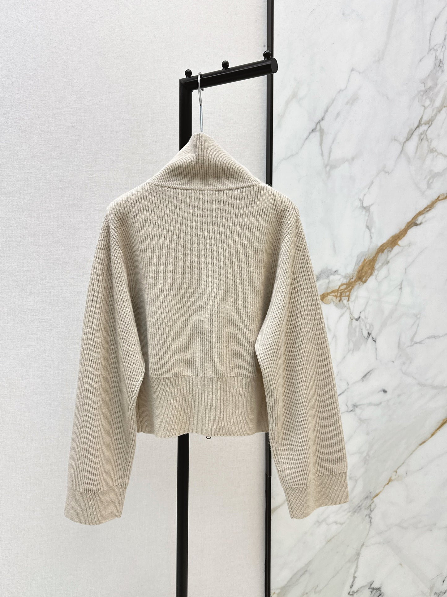 Brun NEW zip-up sweater