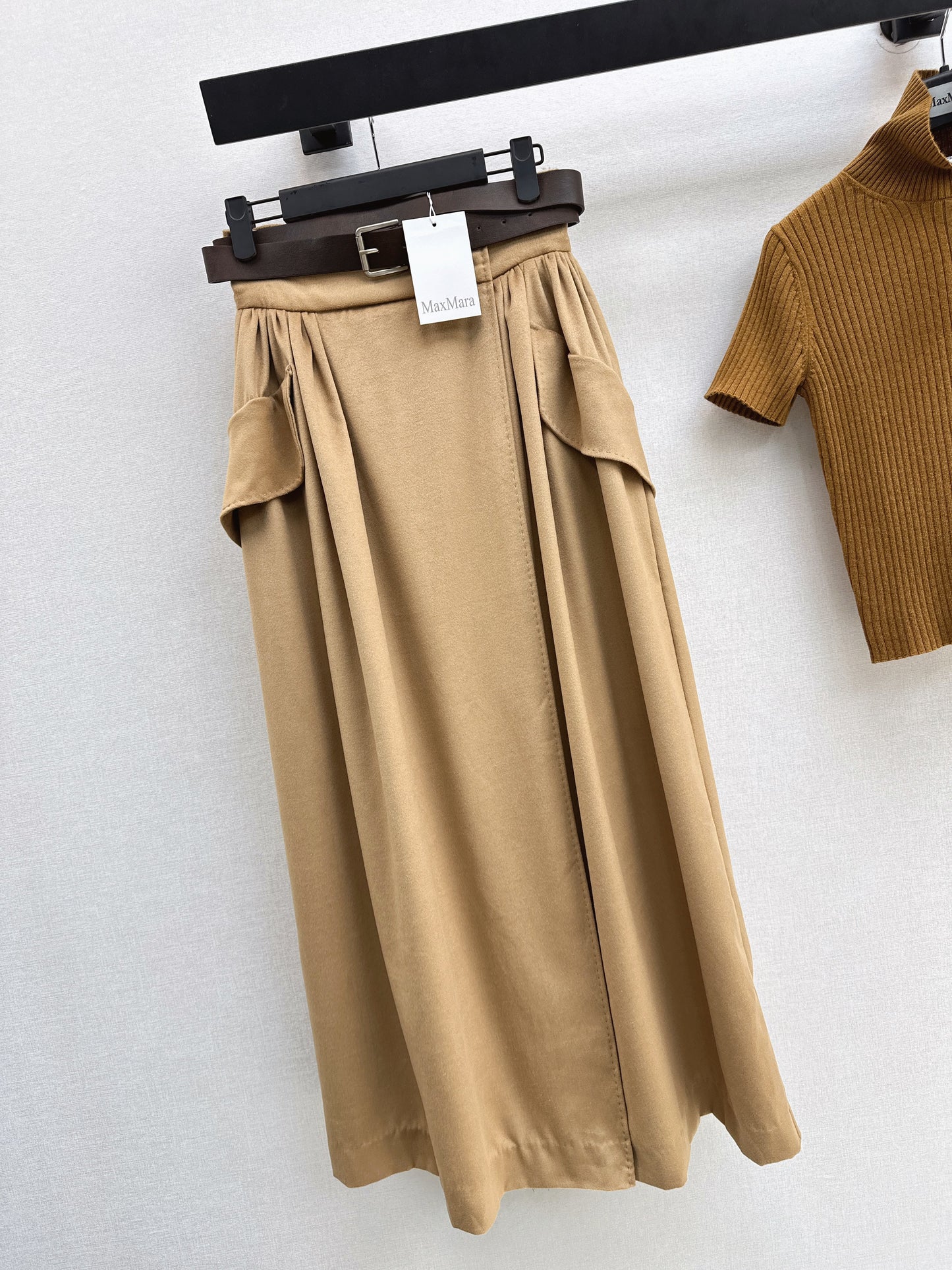 Max NEW high waisted belted full skirt