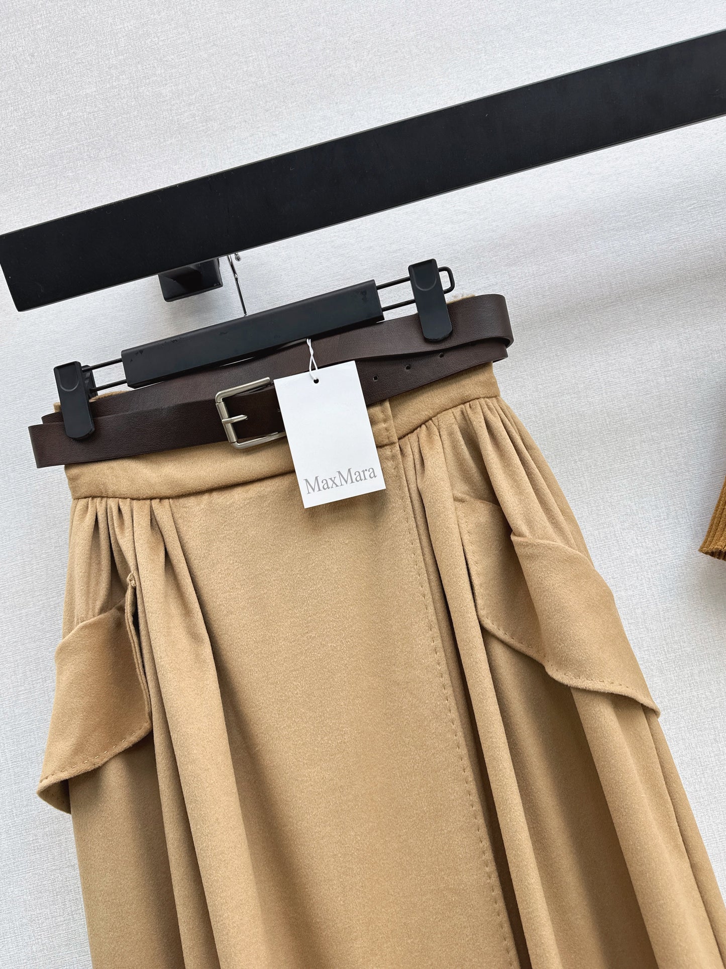 Max NEW high waisted belted full skirt