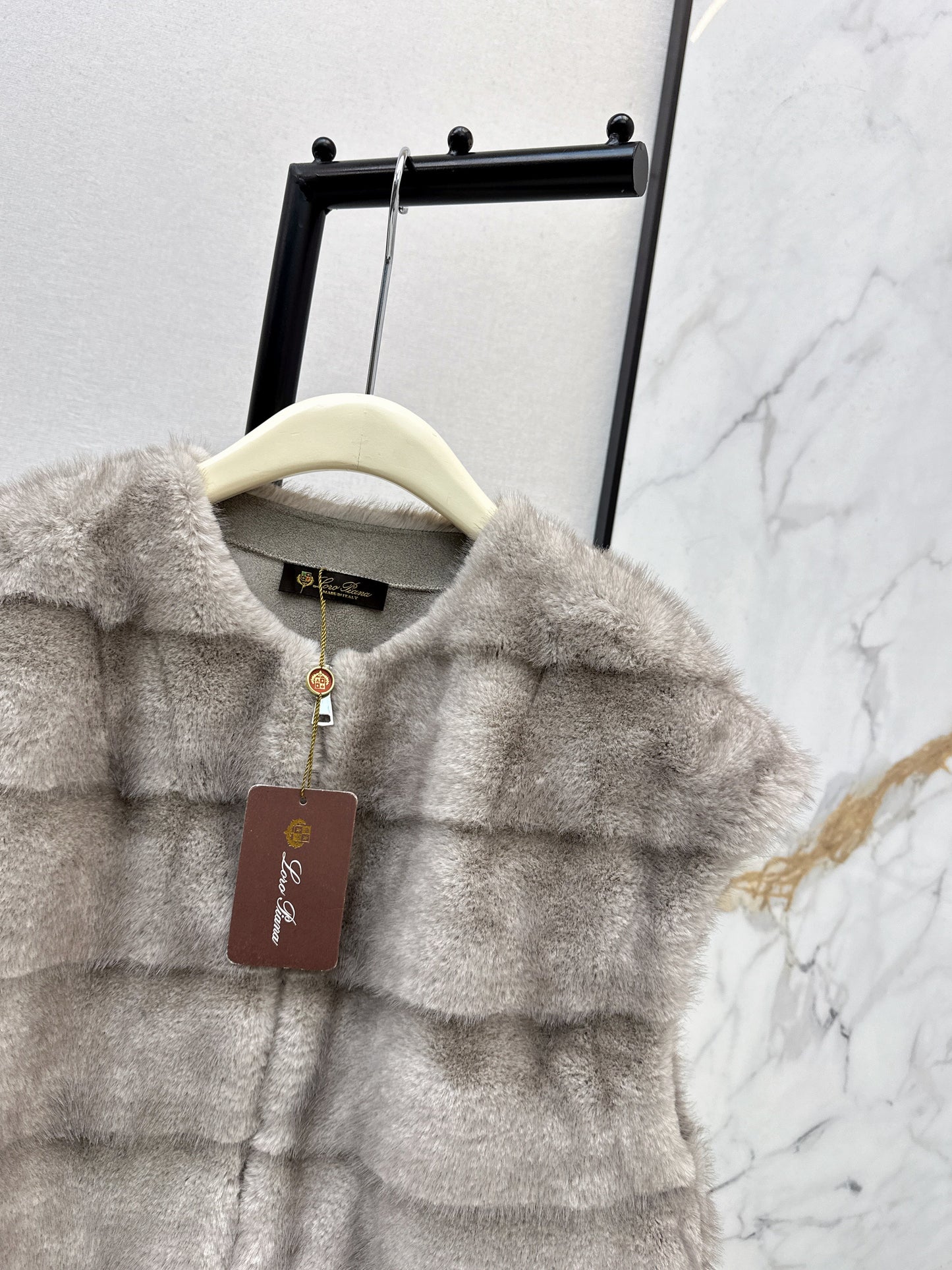 Loro NEW fur vest jacket