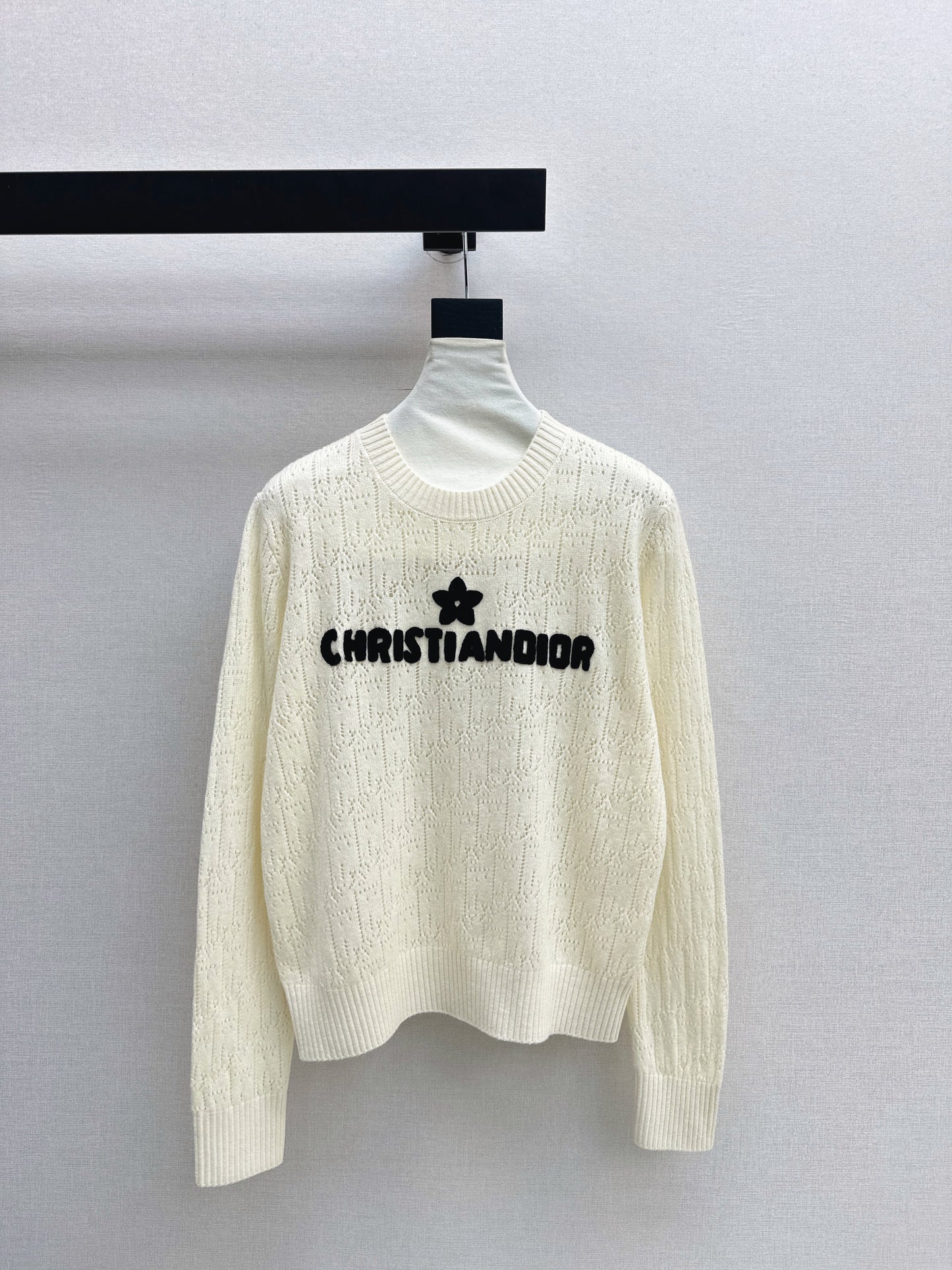 CD NEW embroidery sweater