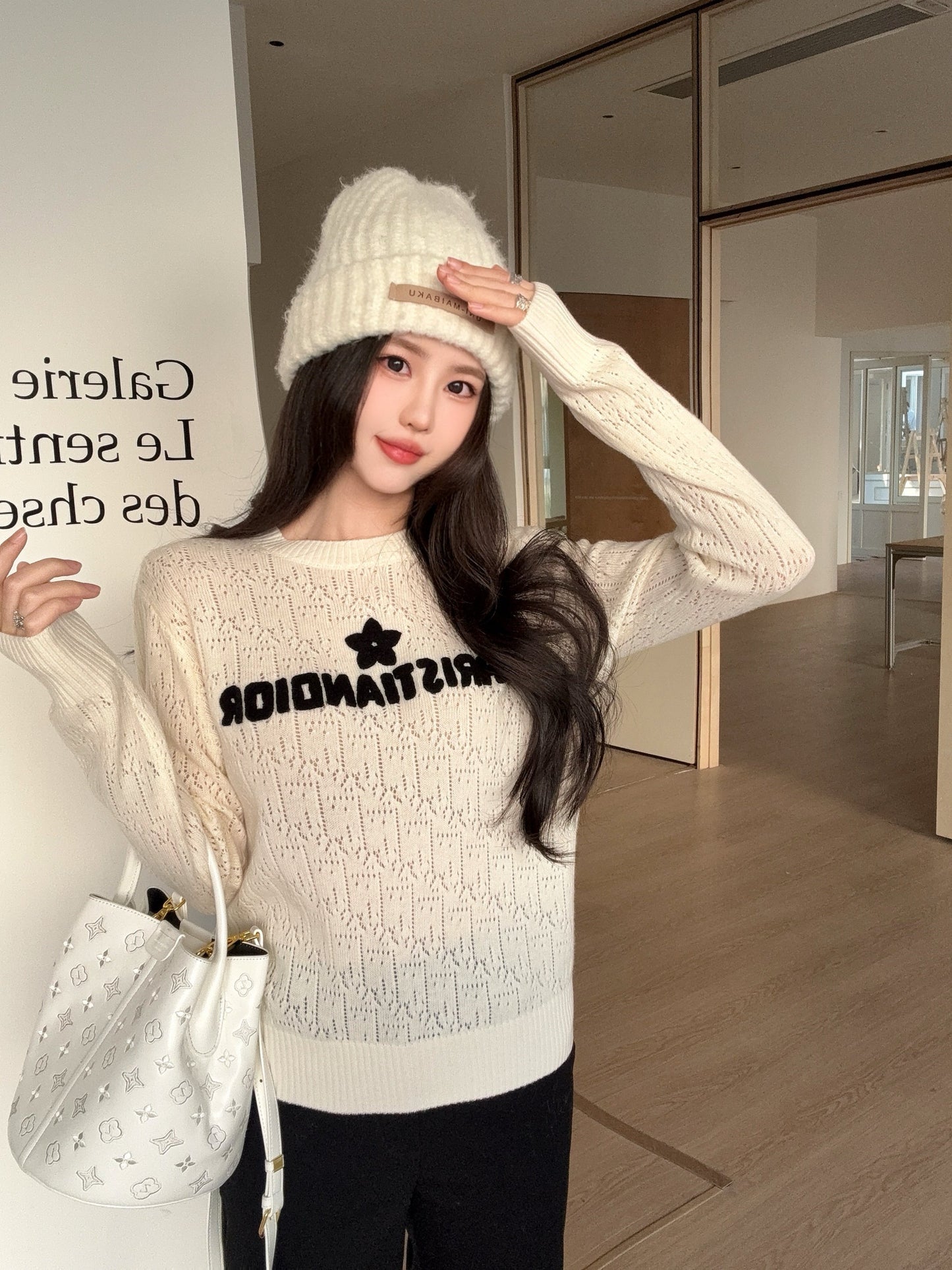 CD NEW embroidery sweater