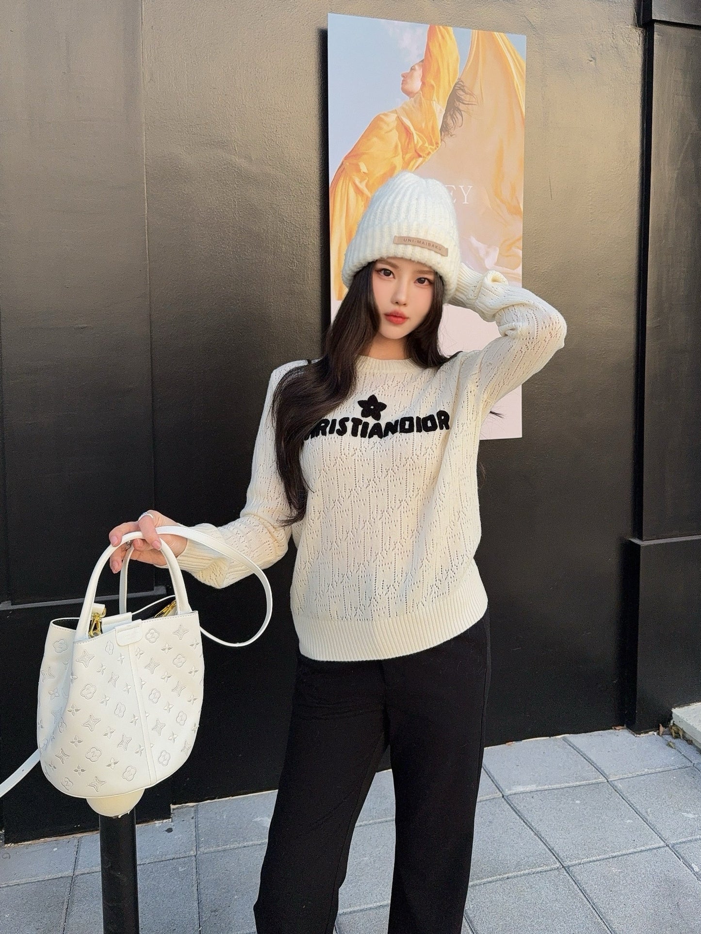 CD NEW embroidery sweater