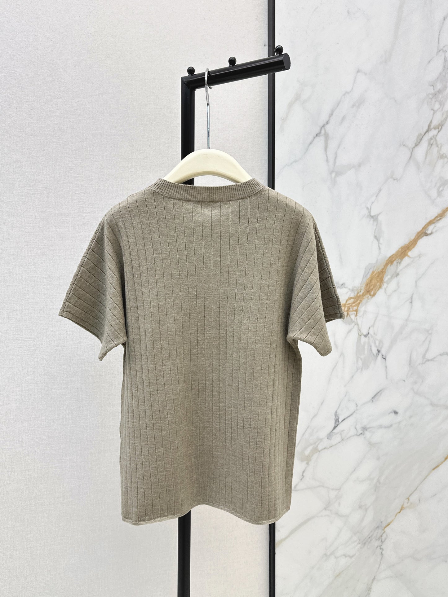 Loro NEW dropped-shoulder short-sleeved sweater