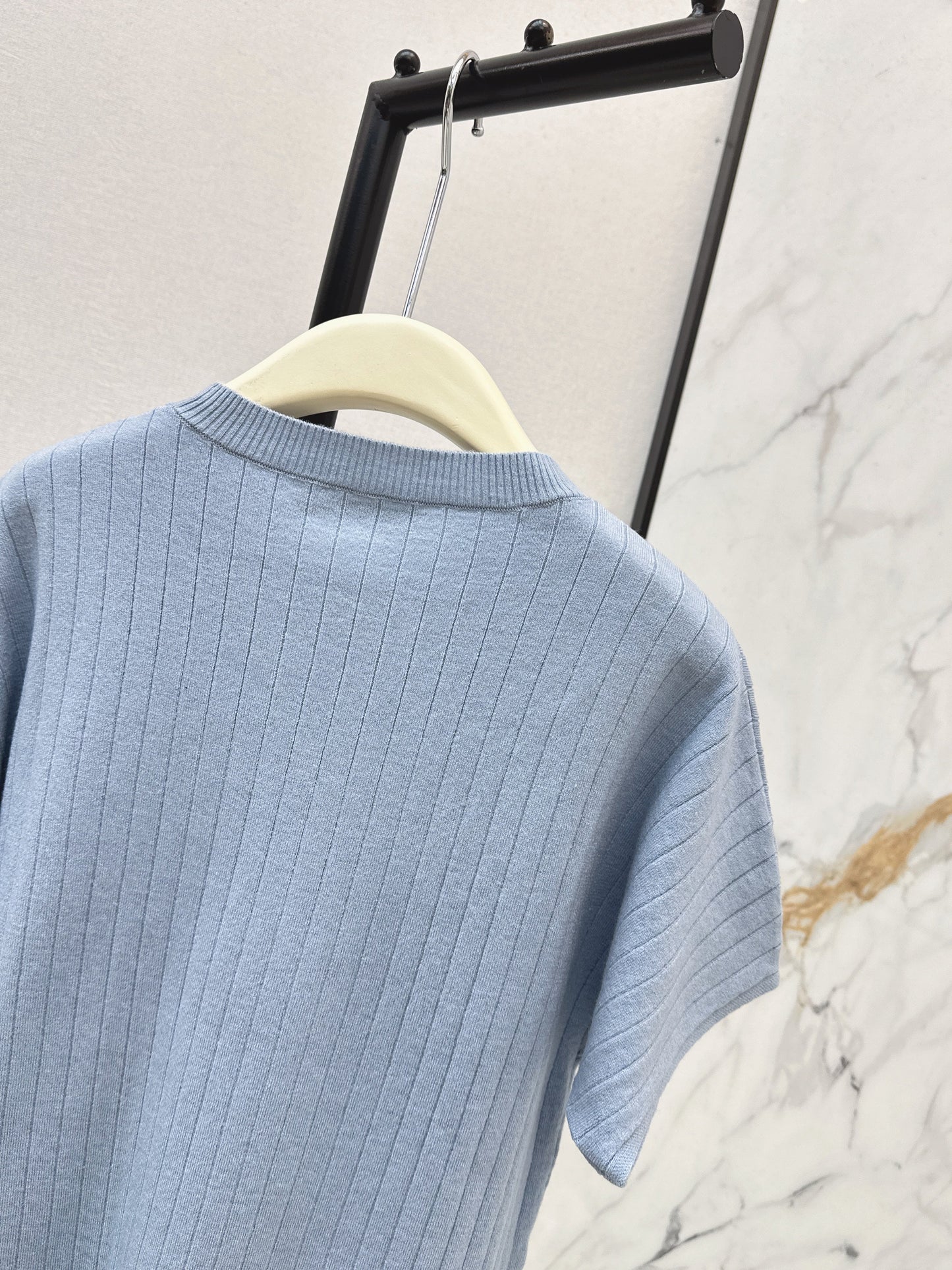 Loro NEW dropped-shoulder short-sleeved sweater